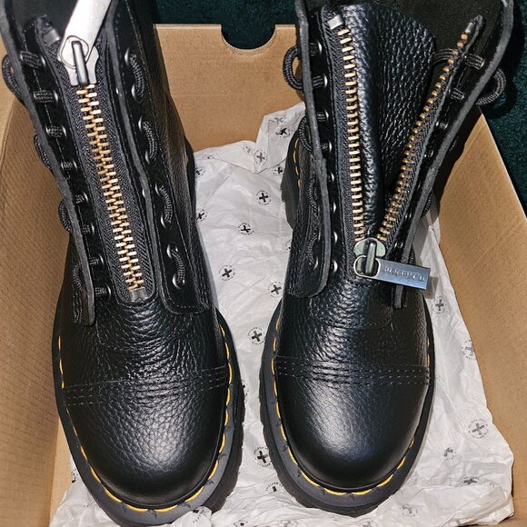 Dr. Martens Sinclair Boot - Picture 5 of 5